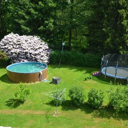 Сasa de vacaciones In Star K E Any With Fenced Garden